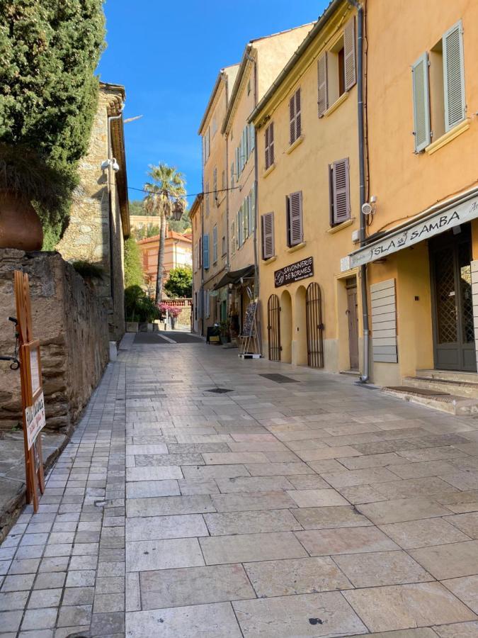Les Locations Cinaureva "Les Iles D'Or" Lägenhet La Londe-les-Maures Exteriör bild